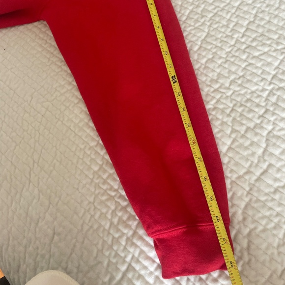 GILDAN "ASK YOUR MOM IF I"M REAL" XMAS  SANTA SWEATSHIRT LARGE - Picture 10 of 10